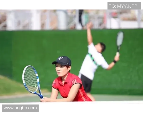 吴强独家解析足球技巧与战术分享助你提升球技与比赛理解